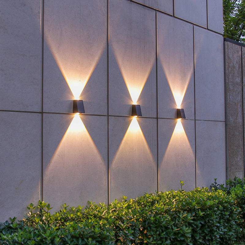 Lampe murale solaire LED Shenz - Outdoor Lighting Zigbee avis et prix