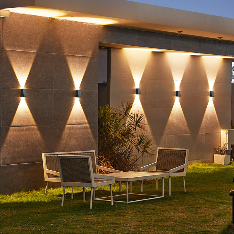Lampe murale solaire LED Shenz - Outdoor Lighting Zigbee avis et prix