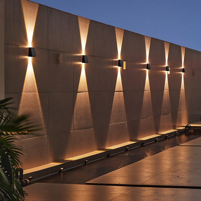 Lampe murale solaire LED Shenz - Outdoor Lighting Zigbee avis et prix